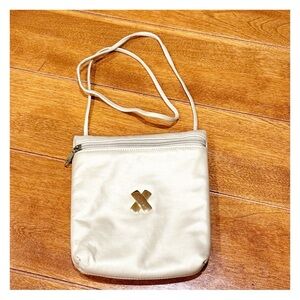 SEAN ROBERTS VINTAGE Cream LEATHER  Crossbody Bag with Gold Accent